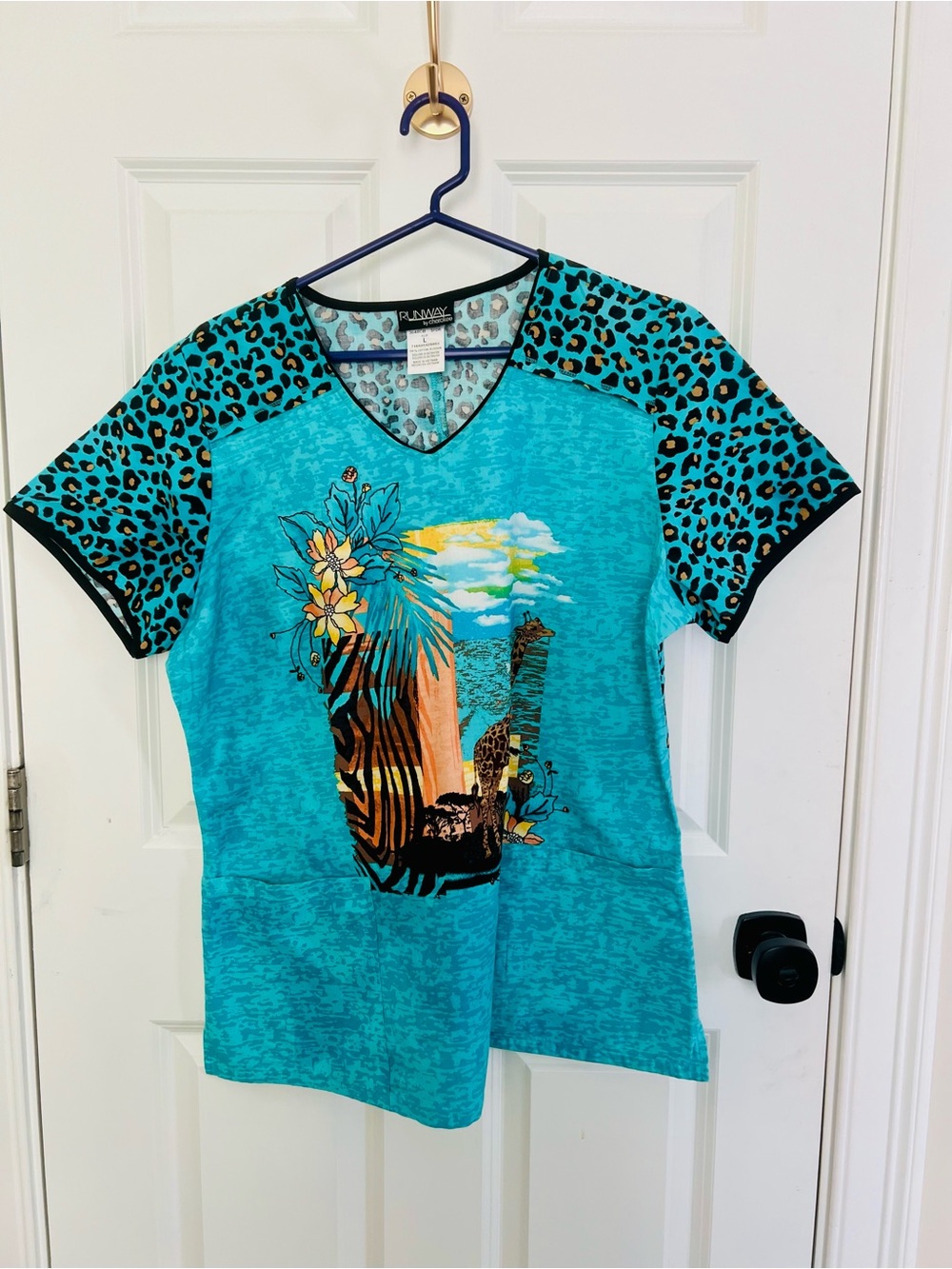 Runway by Cherokee Teal Giraffe & Leopard Print Scrub Top - Size L